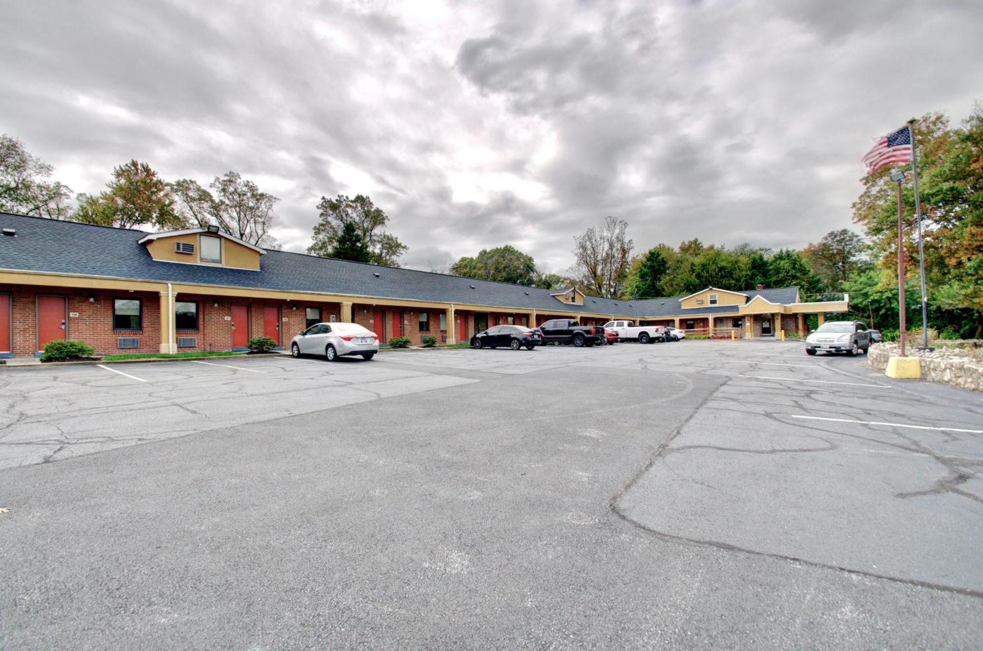 Budget Inn Falls Church Esterno foto