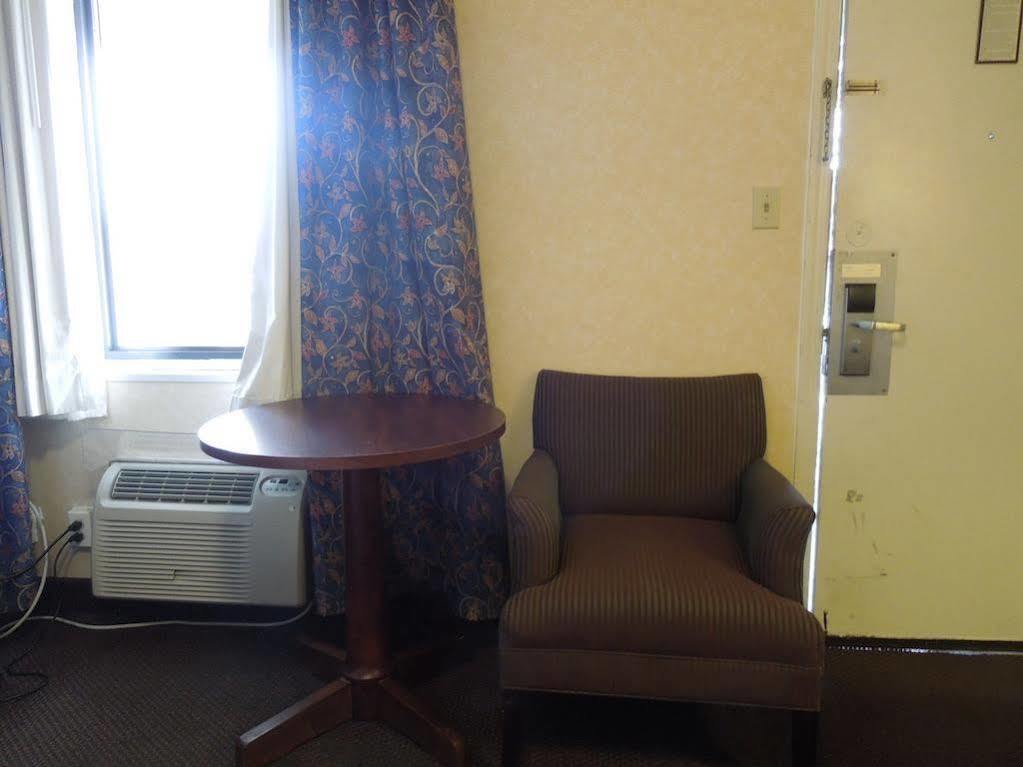 Budget Inn Falls Church Esterno foto