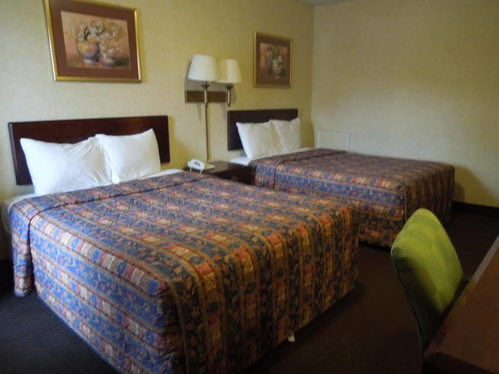 Budget Inn Falls Church Esterno foto