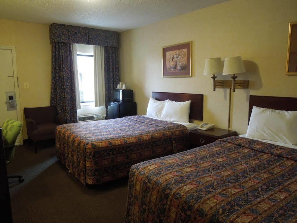 Budget Inn Falls Church Esterno foto