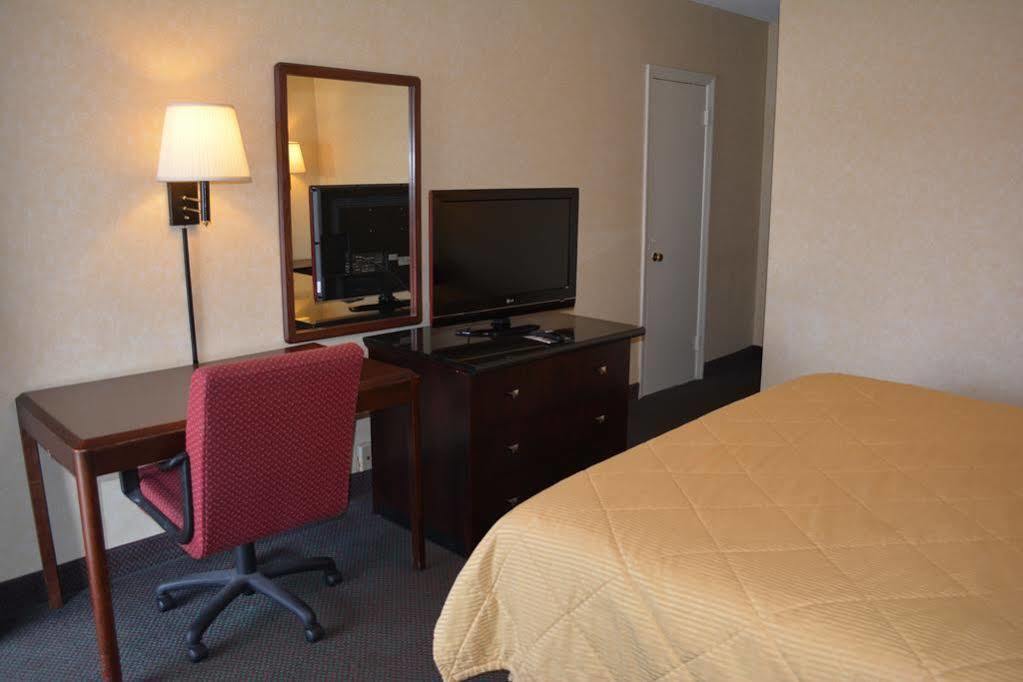 Budget Inn Falls Church Esterno foto